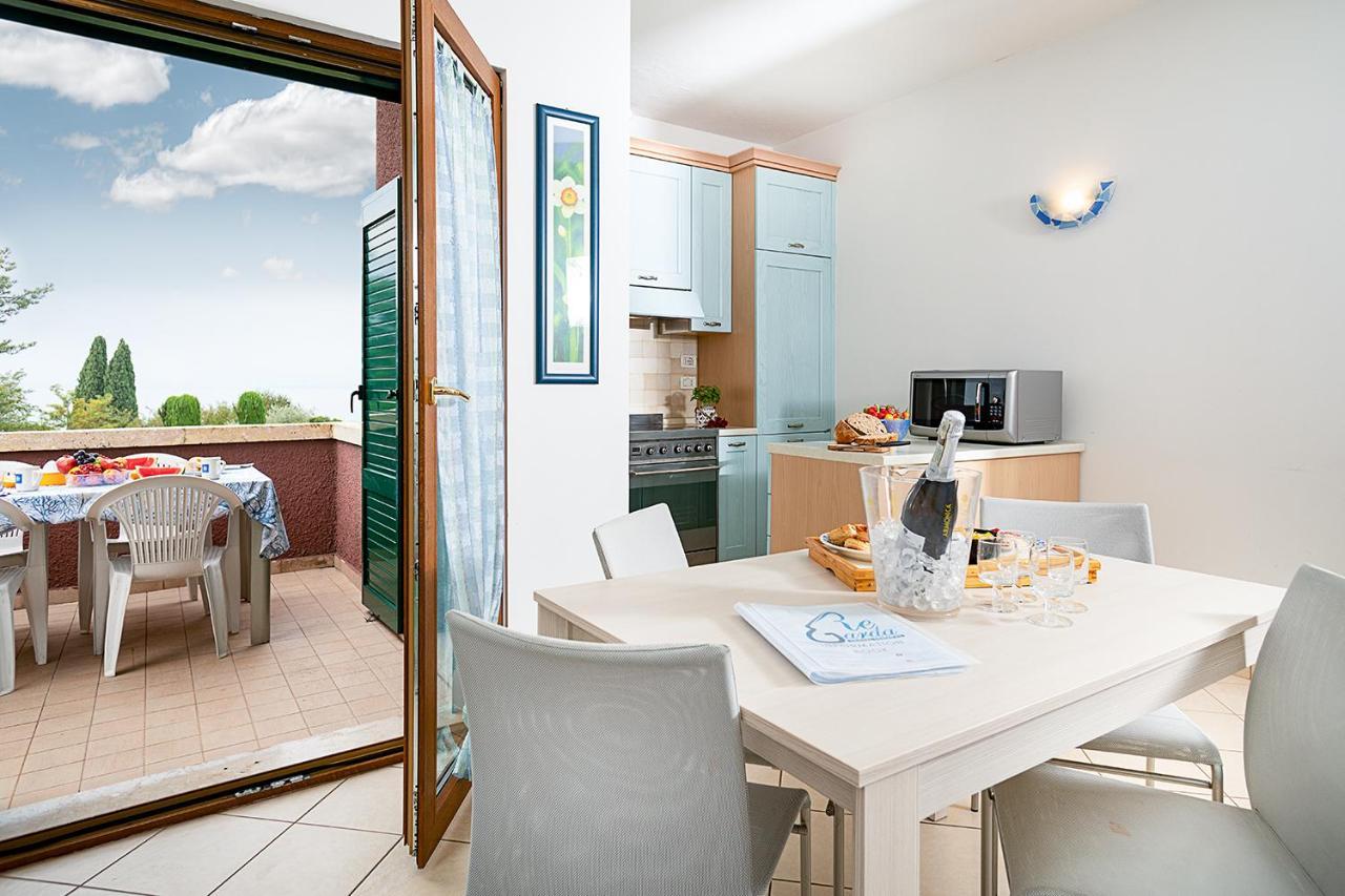 Apartments Blue View - Residence Casetto Bardolino - Regarda Travel エクステリア 写真