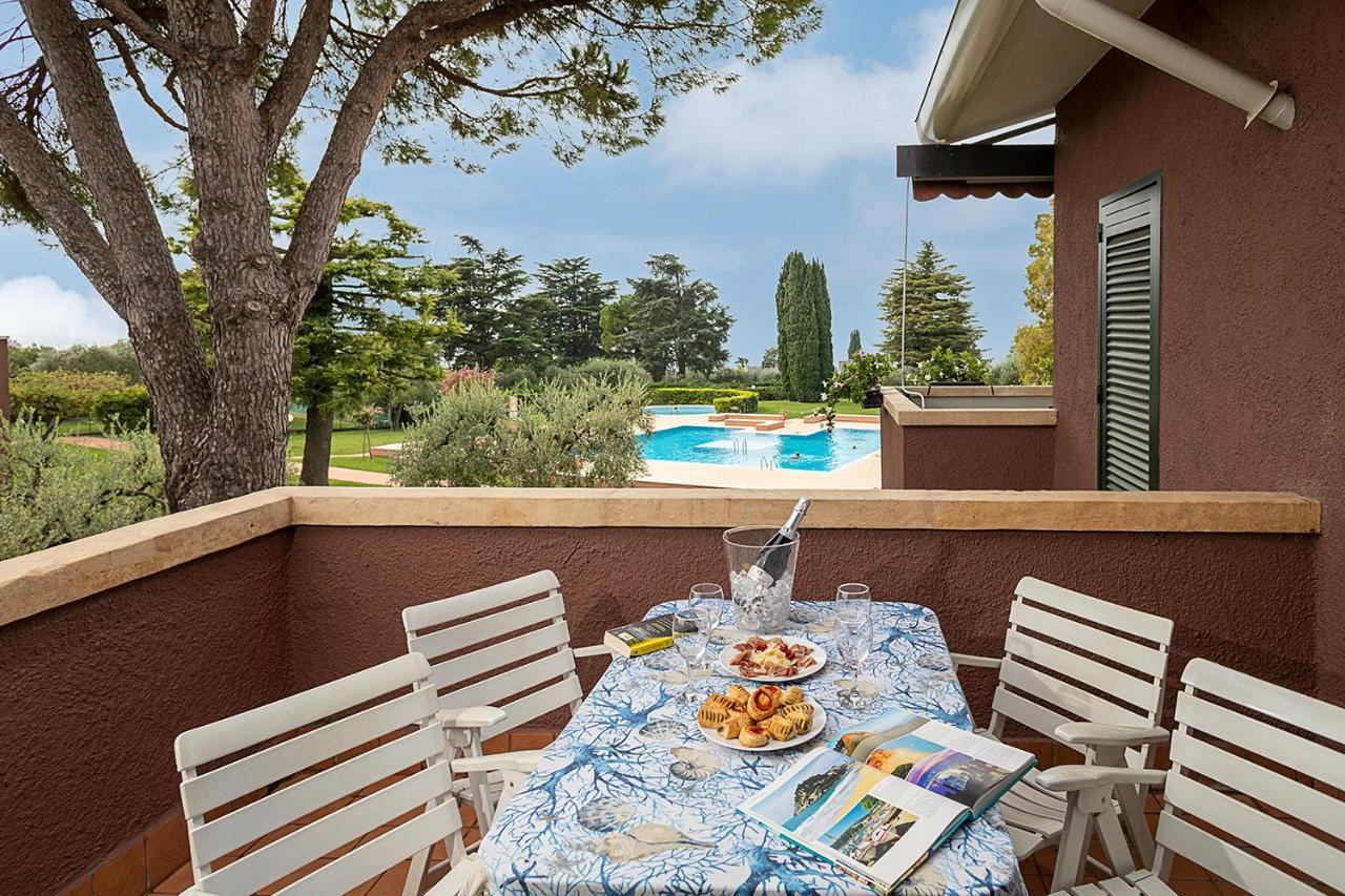 Apartments Blue View - Residence Casetto Bardolino - Regarda Travel エクステリア 写真