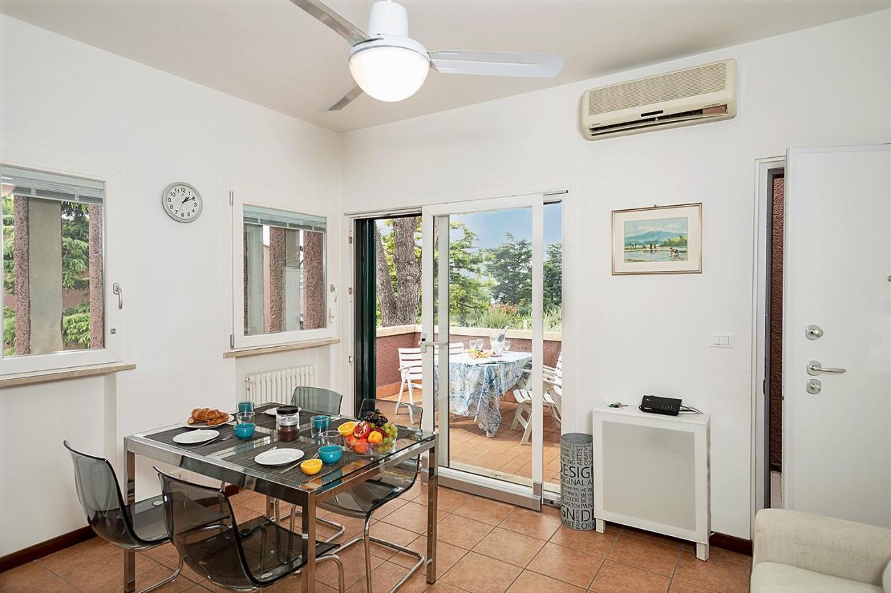 Apartments Blue View - Residence Casetto Bardolino - Regarda Travel エクステリア 写真