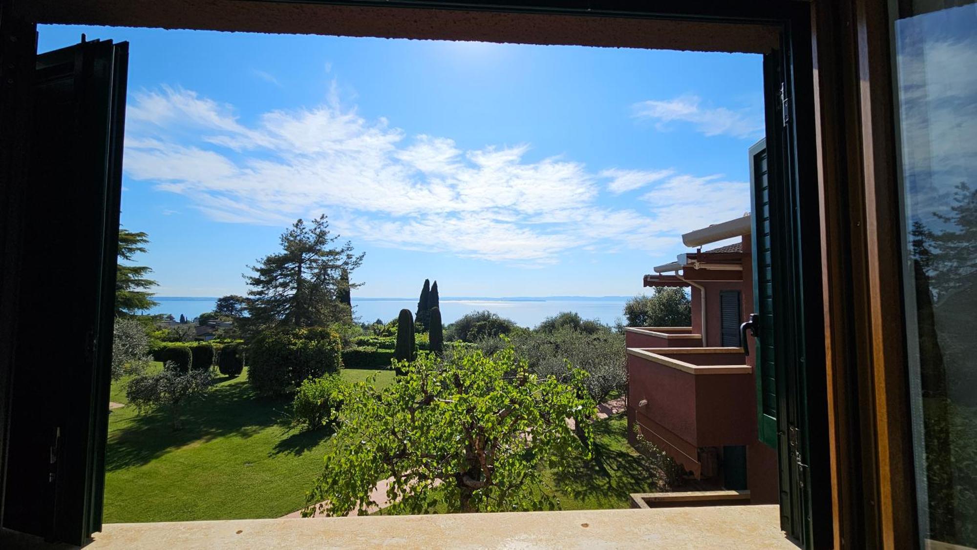 Apartments Blue View - Residence Casetto Bardolino - Regarda Travel エクステリア 写真